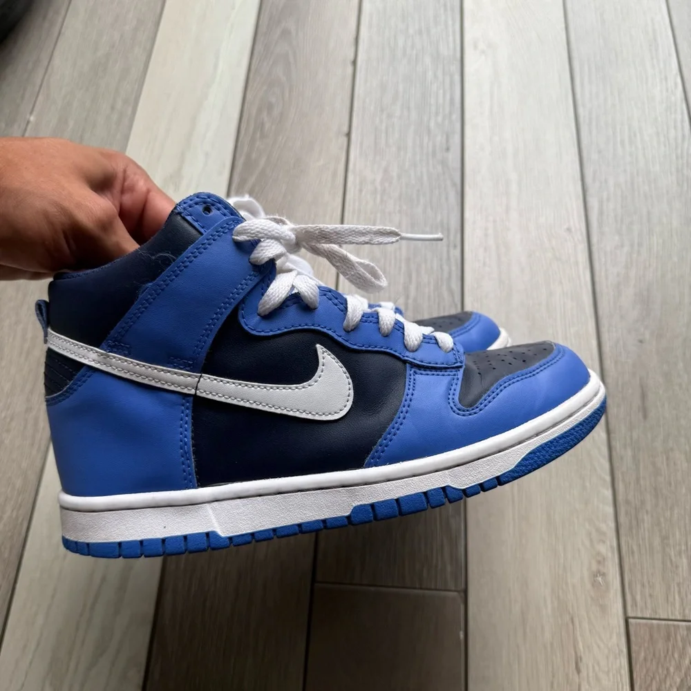 Nike Kids Navy and White High-Top Sneakers